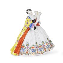 Tr&#232;s rare statuette en porcelaine de Meissen repr&#233;sentant une dame &#224; crinoline, c...