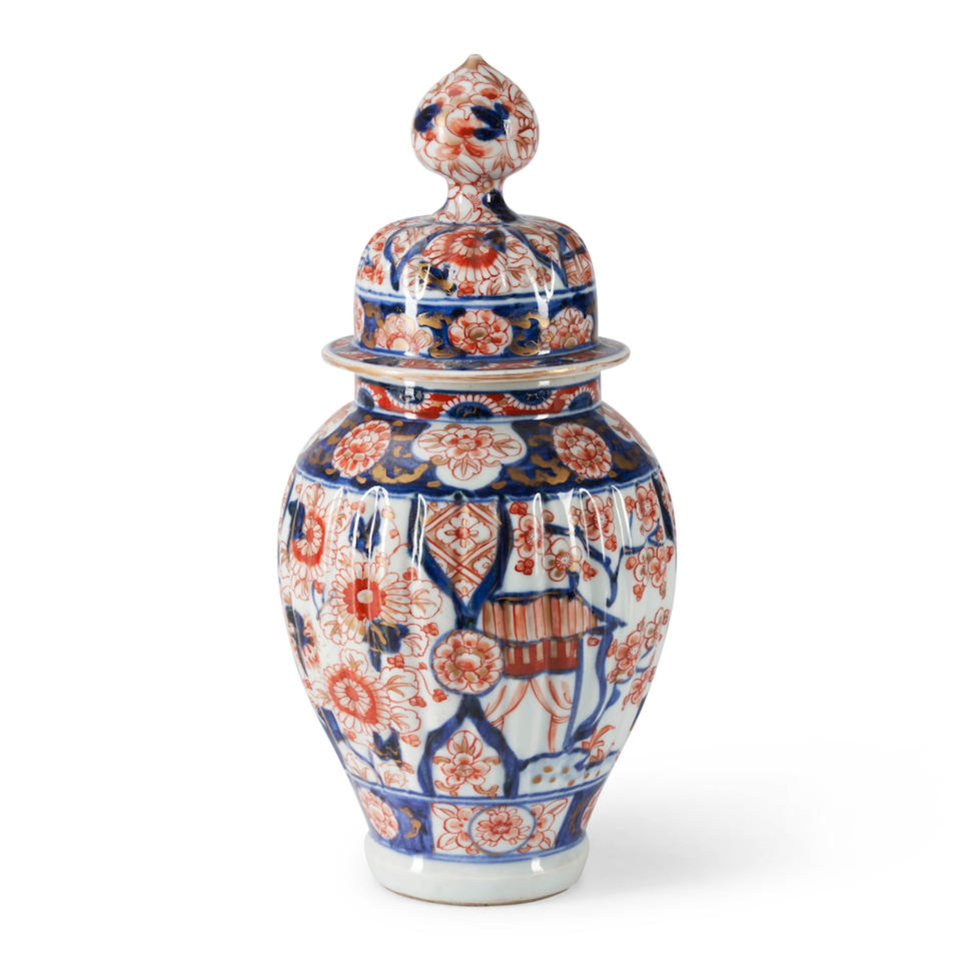 Imari Porcelain Jar and Cover, Japan, 20th century.
