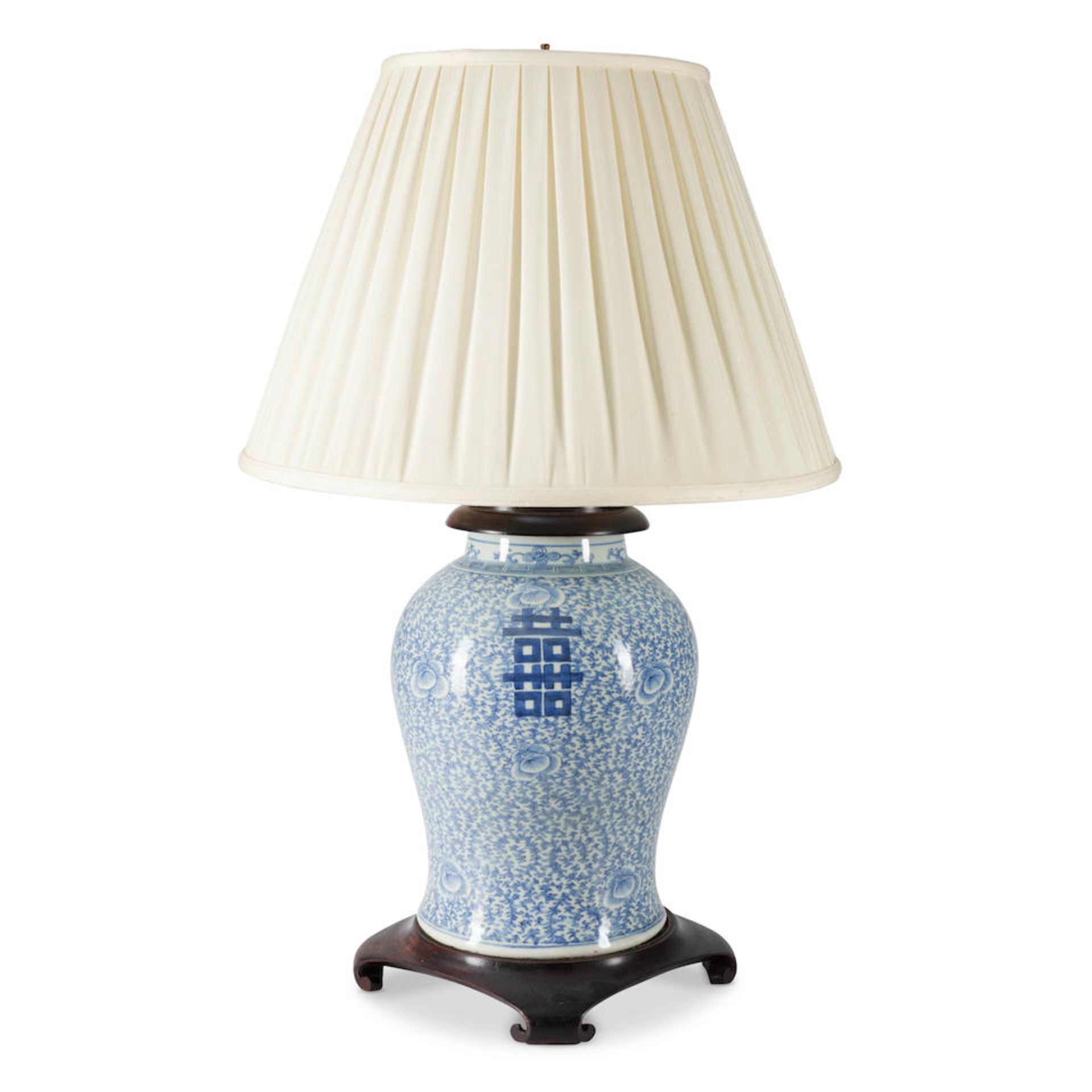 Blue and White Baluster Vase Mounted as Lamp, China, 20th/21st century. - Bild 2 aus 2