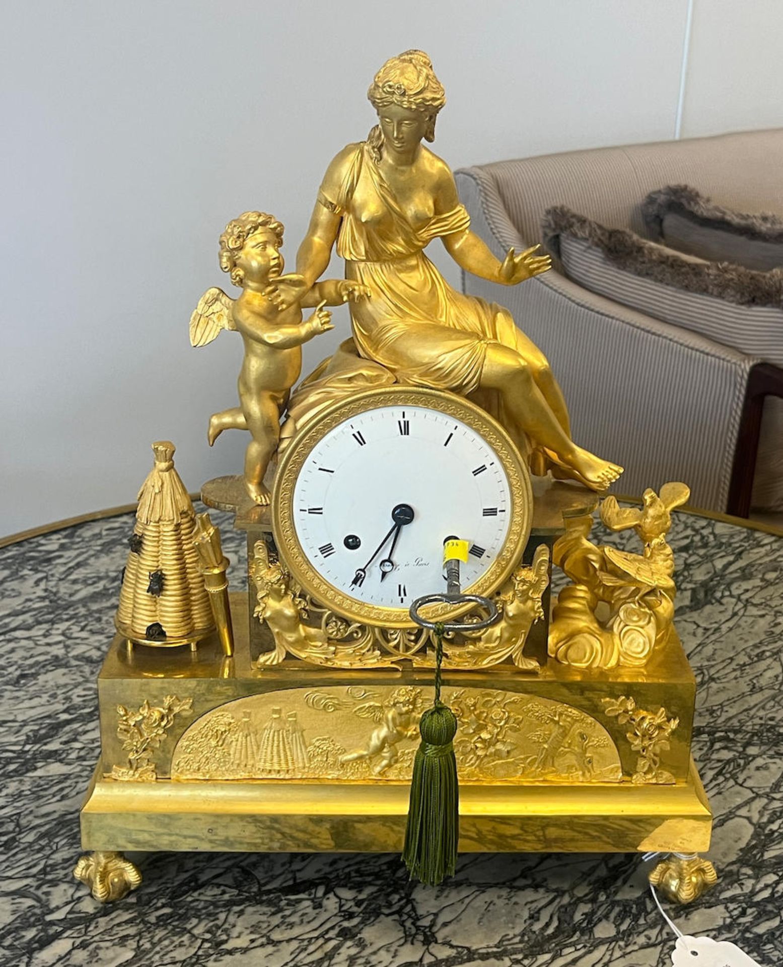 Directoire Ormolu Mantel Clock, France, circa 1800. - Bild 2 aus 2