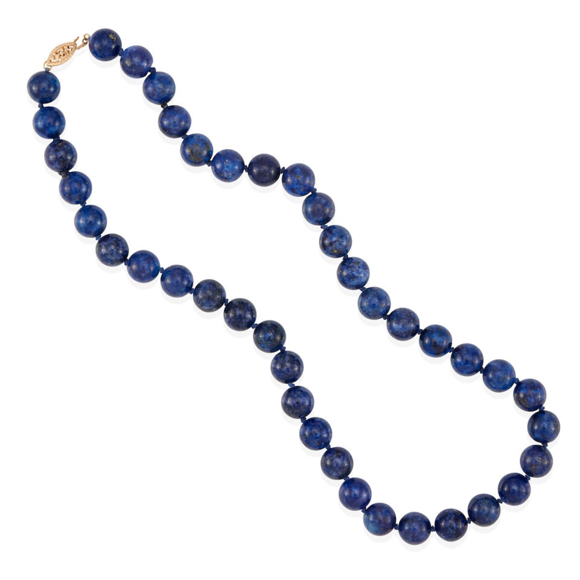 A LAPIS LAZULI BEAD NECKLACE