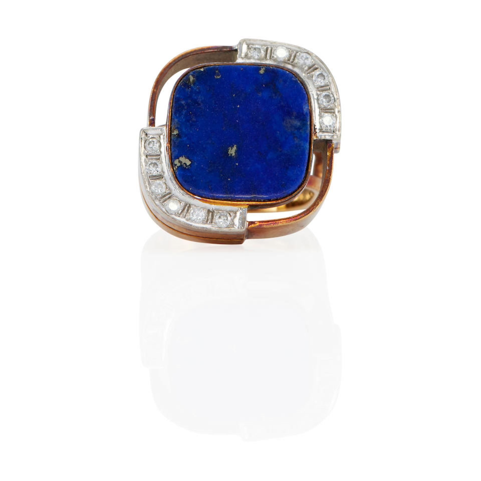 A BI-COLOR GOLD, LAPIS LAZULI AND DIAMOND RING