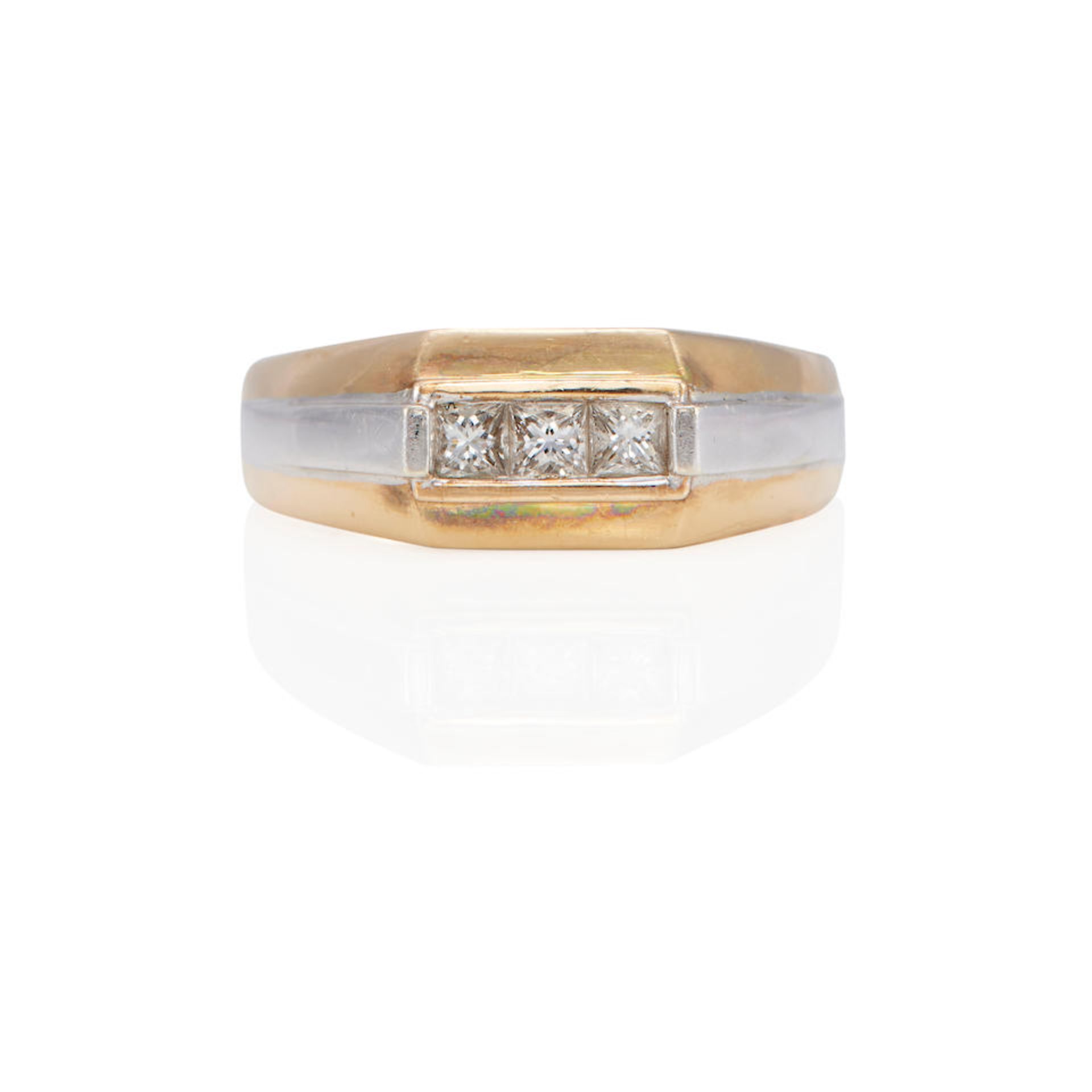 A 14K BI-COLOR GOLD AND DIAMOND RING