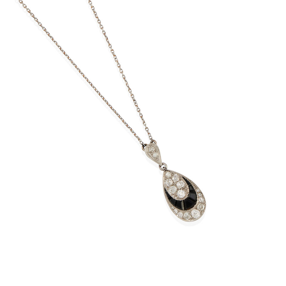 AN ANTIQUE PLATINUM, DIAMOND AND ONYX NECKLACE, FRENCH