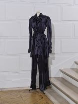 Yves SAINT LAURENT, Collection Haute Couture, Automne-Hiver 1977. Ensemble du soir en satin de s...