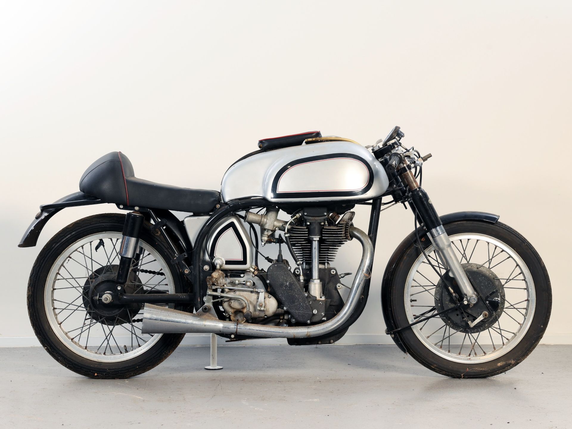 Property of a deceased's estate, 1953 Norton 500cc Model 30 DOHC Manx Racing Motorcycle Frame n...