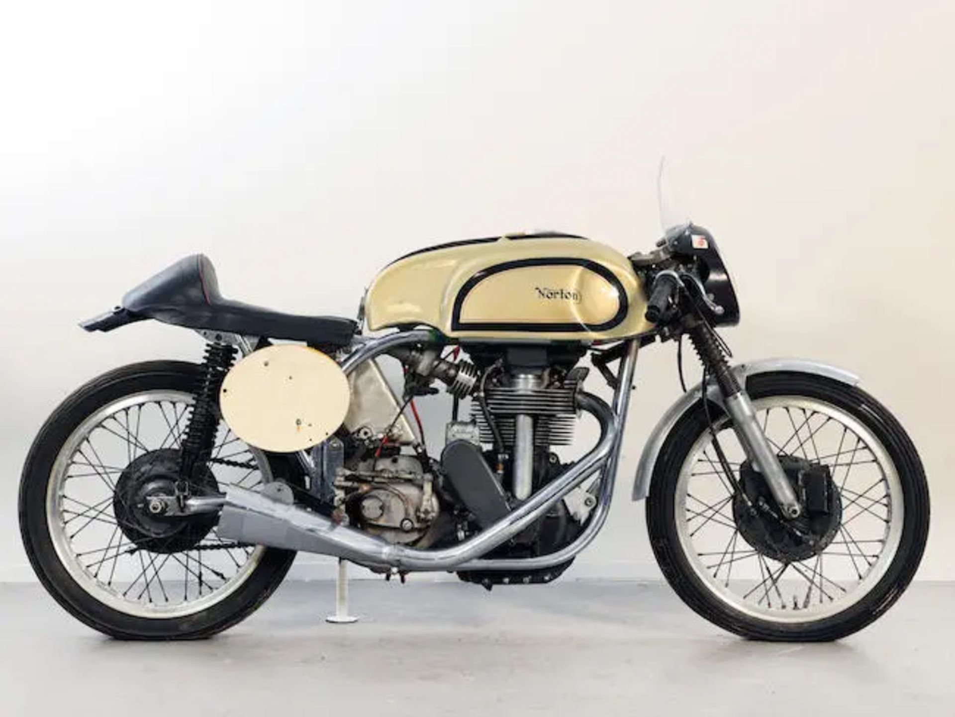 Property of a deceased's estate, c.1962 Norton 500cc Model 30 Manx Racing Motorcycle Frame no. 1...