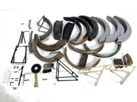 A quantity of mudguards ((Qty))