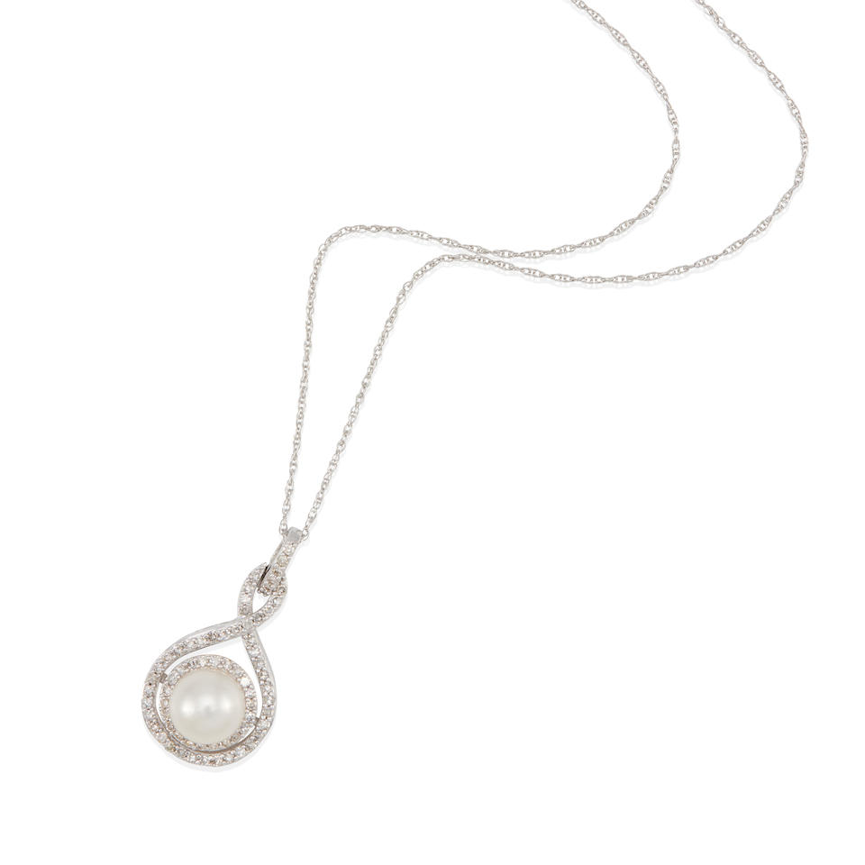 A 14K WHITE GOLD, CULTURED PEARL AND DIAMOND PENDANT NECKLACE