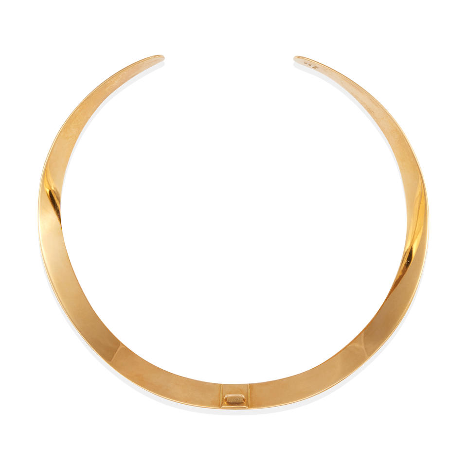 AN 18K GOLD COLLAR NECKLACE - Image 2 of 2