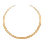 AN 18K GOLD COLLAR NECKLACE