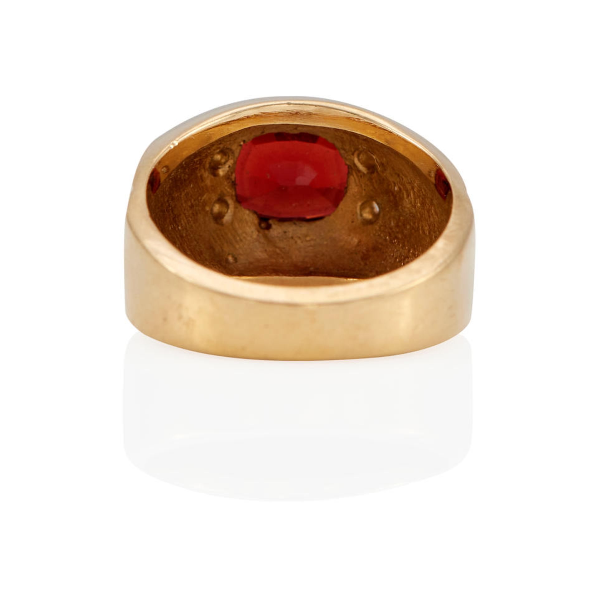 A 14K GOLD, GARNET, LAPIS LAZULI AND DIAMOND RING - Image 2 of 3