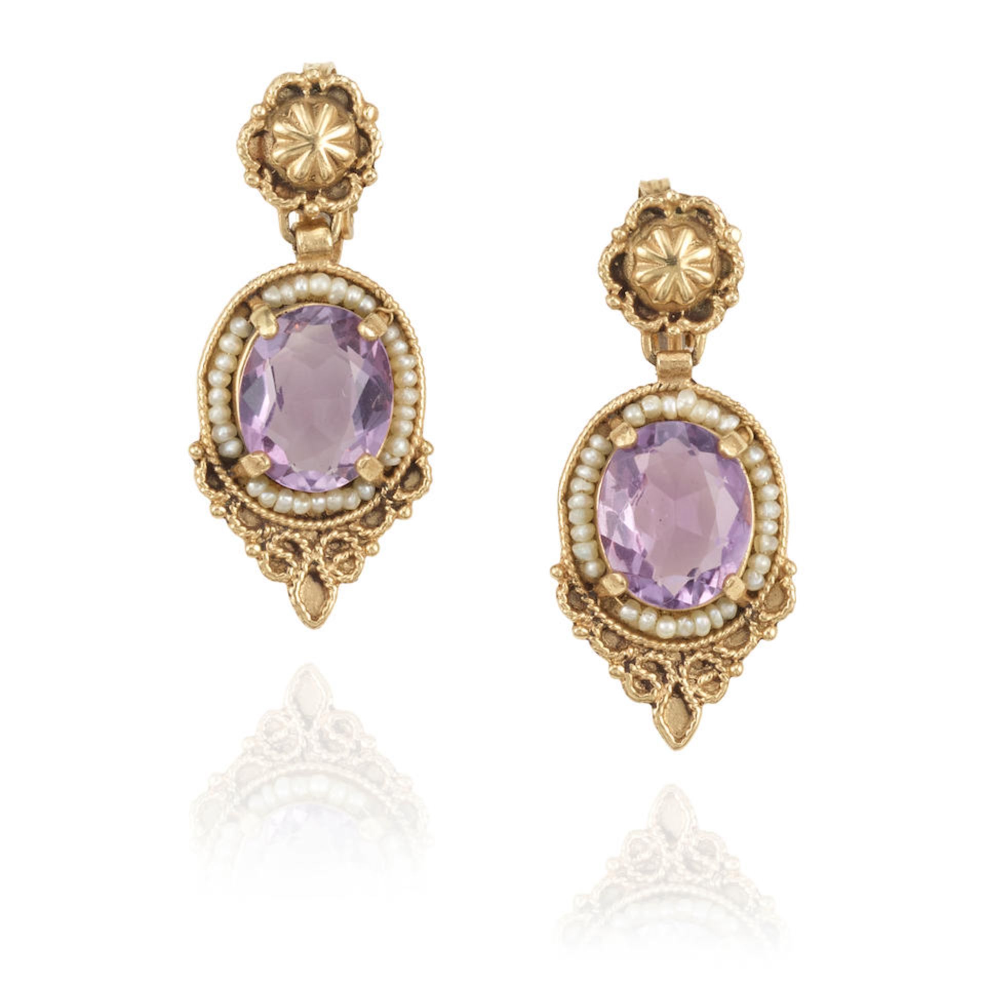 A PAIR OF 14K GOLD, AMETHYST AND CULTURED PEARL EARCLIPS