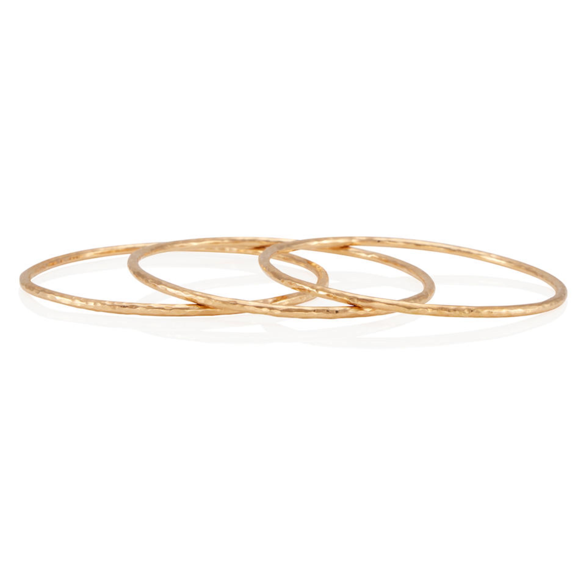 A SET OF THREE 14K GOLD BANGLE BRACELETS - Bild 2 aus 2