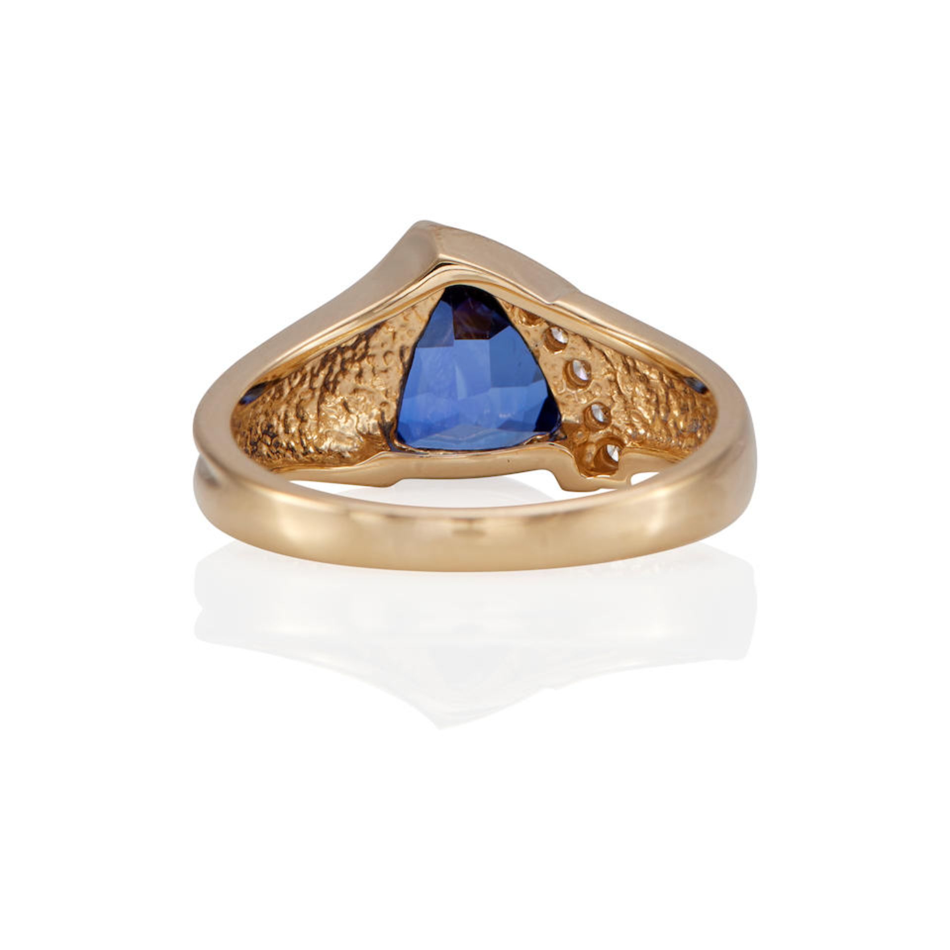 A 14K GOLD, TANZANITE AND DIAMOND RING - Bild 2 aus 3