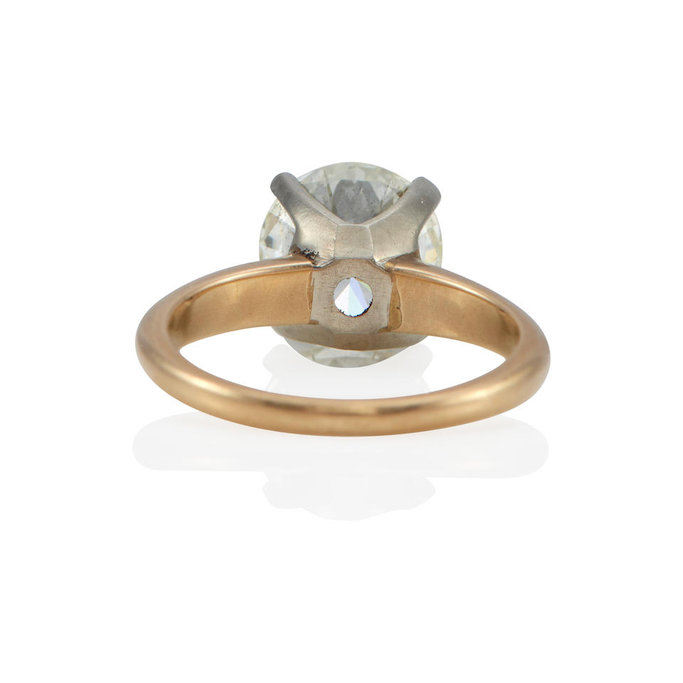 A 14K BI-COLOR GOLD AND DIAMOND SOLITAIRE RING - Image 2 of 4