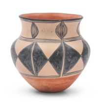 SANTO DOMINGO POLYCHROME POTTERY JAR