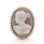 NICOLAS MORELLI (1771-1838): BROCHE CAMEE AGATE ET PERLES, ECOLE ITALIENNE