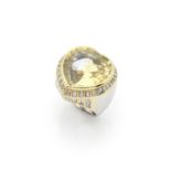 BAGUE SAPHIR JAUNE ET DIAMANTS