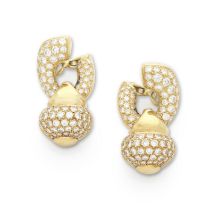 PAIRE DE BOUCLES D'OREILLES A TRANSFORMATION DIAMANTS