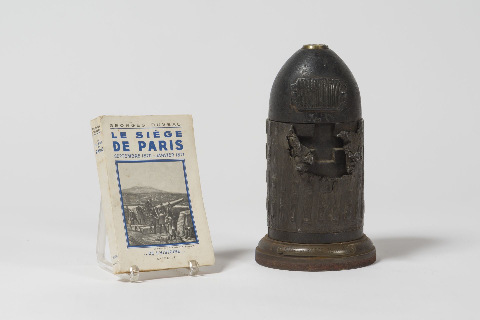 SOUVENIR DU SIEGE DE PARIS (1870-1871) Bombe sculpt&#233;e, 19e si&#232;cle