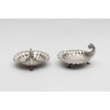 Paire de grandes coupes de forme coquille en argent 800&#176;/&#176;&#176;