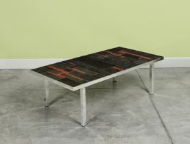 PIA MANU (actif au 20e si&#232;cle) Table basse en c&#233;ramique et m&#233;tal chrom&#233;, cir...