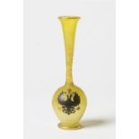 DAUM NANCY Petit vase en verre multicouche d&#233;gag&#233; &#224; l'acide, circa 1900