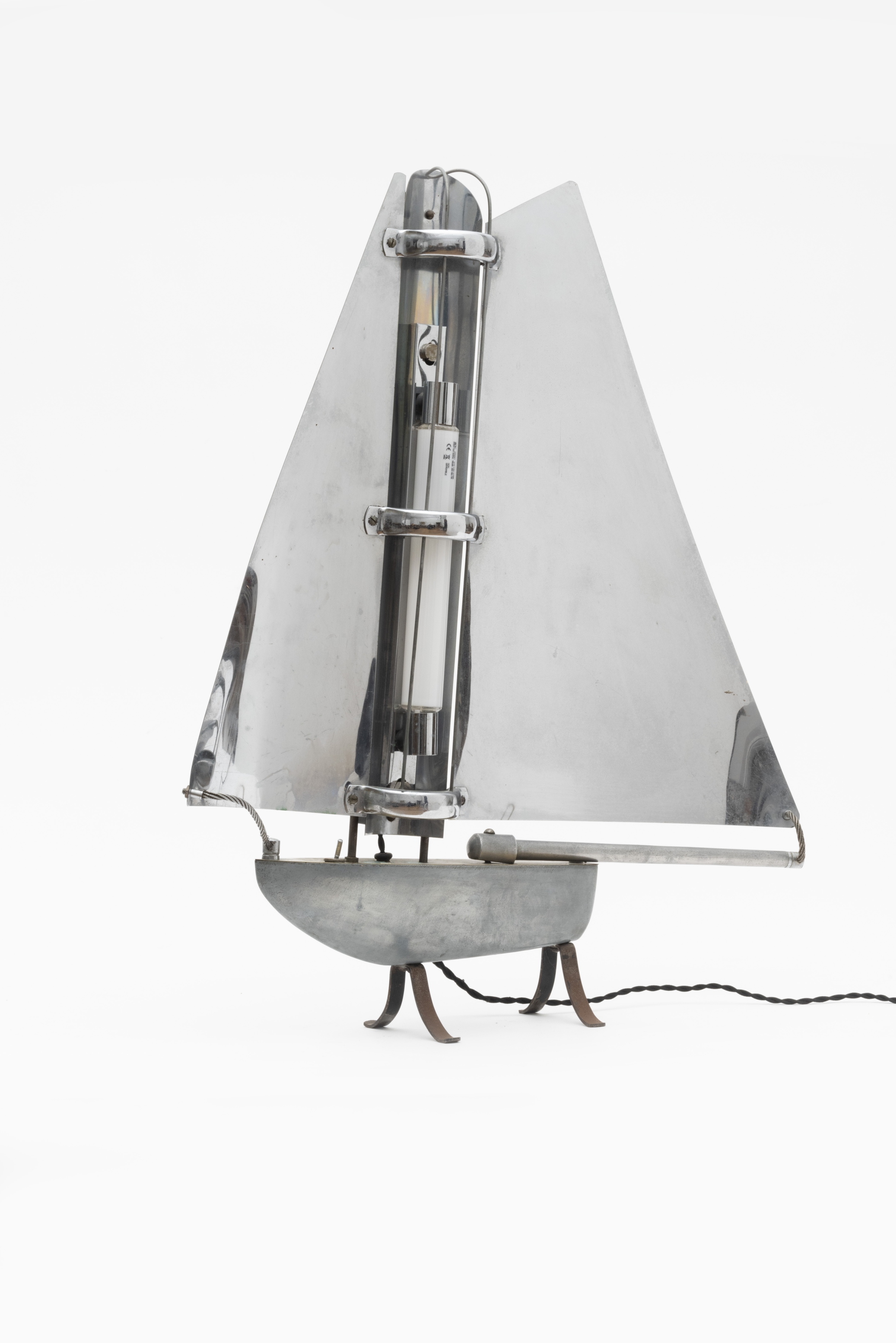 Lampe radiateur en forme de bateau en acier et chrome