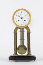 HUBERT SARTON (1748-1828), Pendule portique &#224; sonnerie des heures et demie en bronze et lai...
