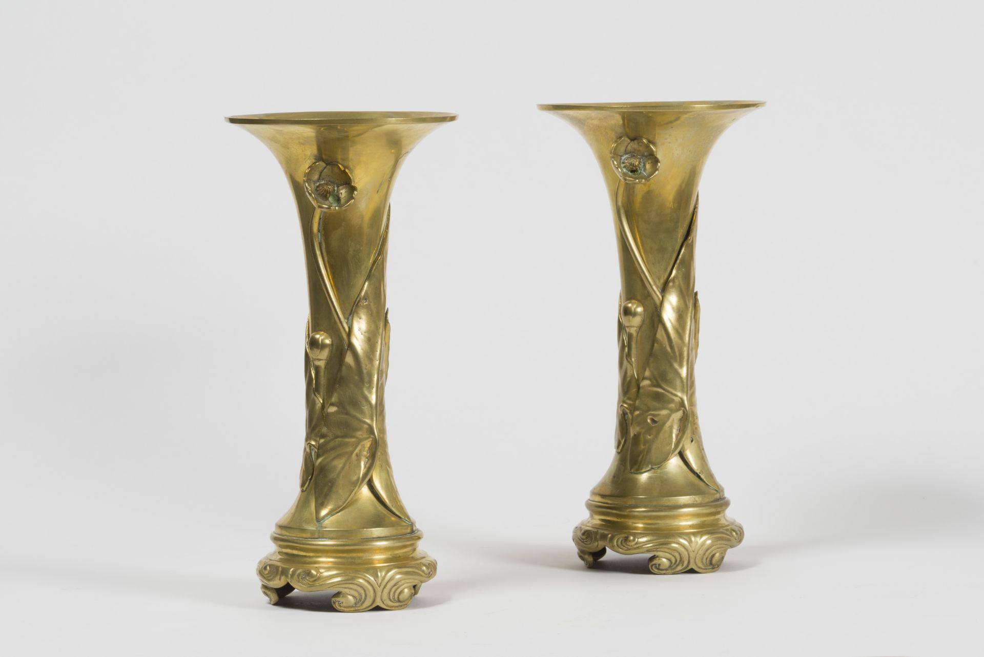 Paire de vases en bronze dor&#233;, circa 1900