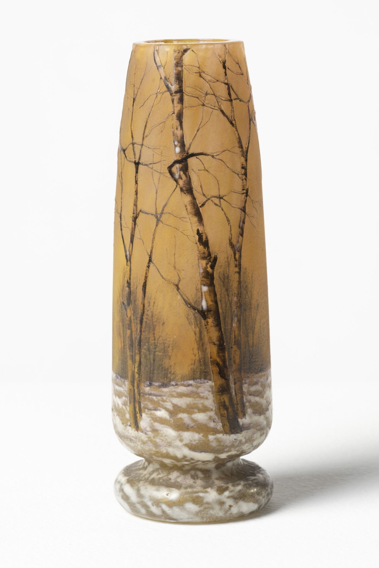 DAUM NANCY Vase en verre multicouche d&#233;gag&#233; &#224; l'acide, circa 1900