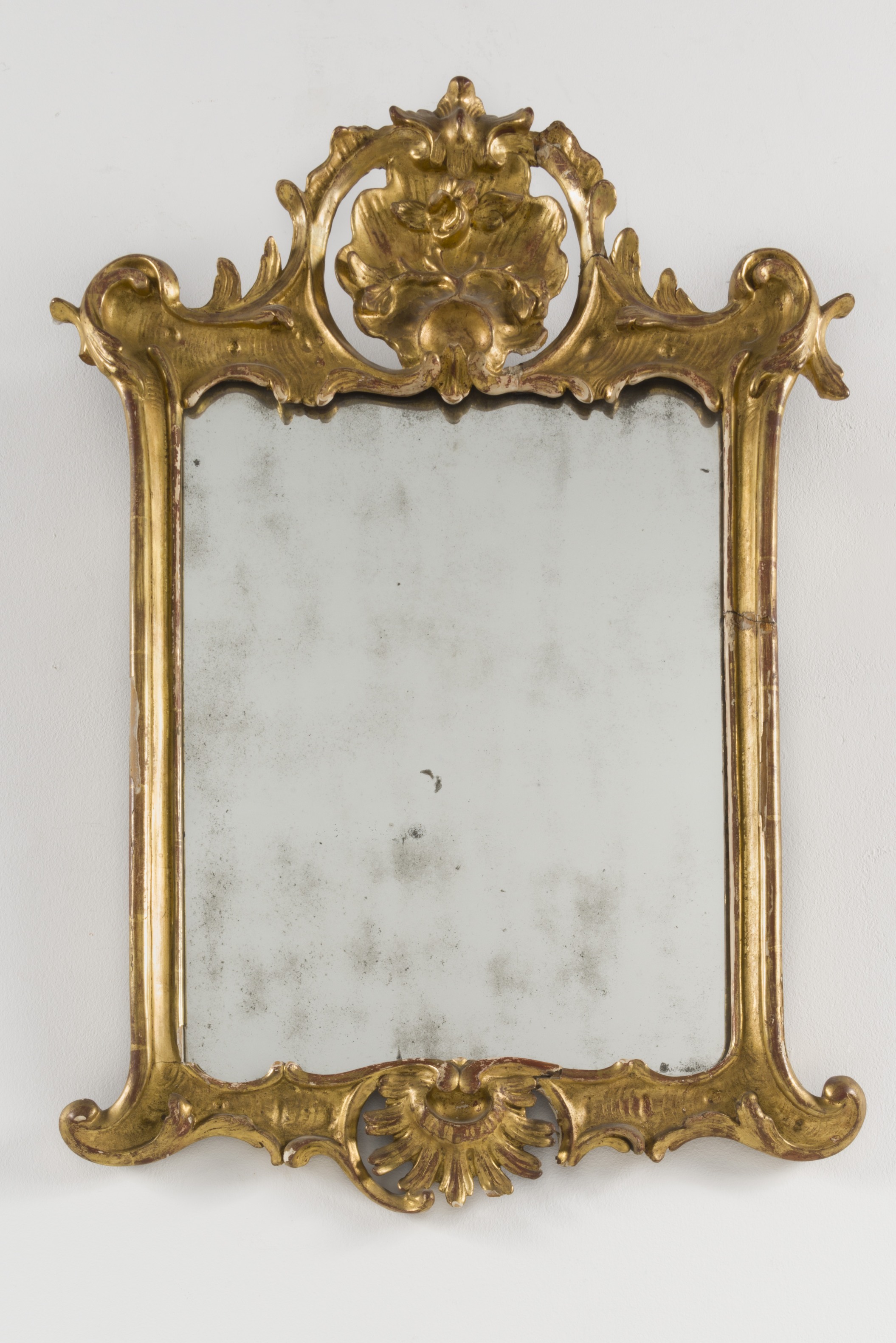 Miroir en bois dor&#233;, 18e si&#232;cle