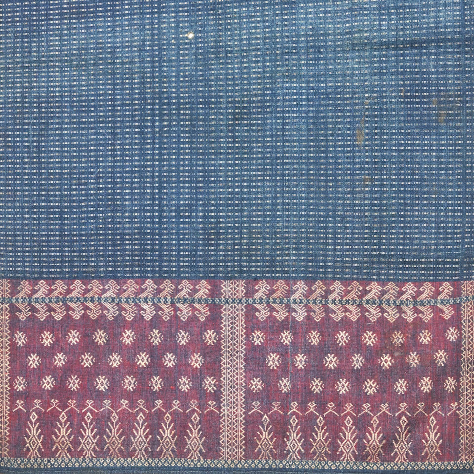 Ceremonial Shoulder Cloth Pasemah Region, South Sumatra, Indonesia 21 in. x 68 in. - Bild 3 aus 3