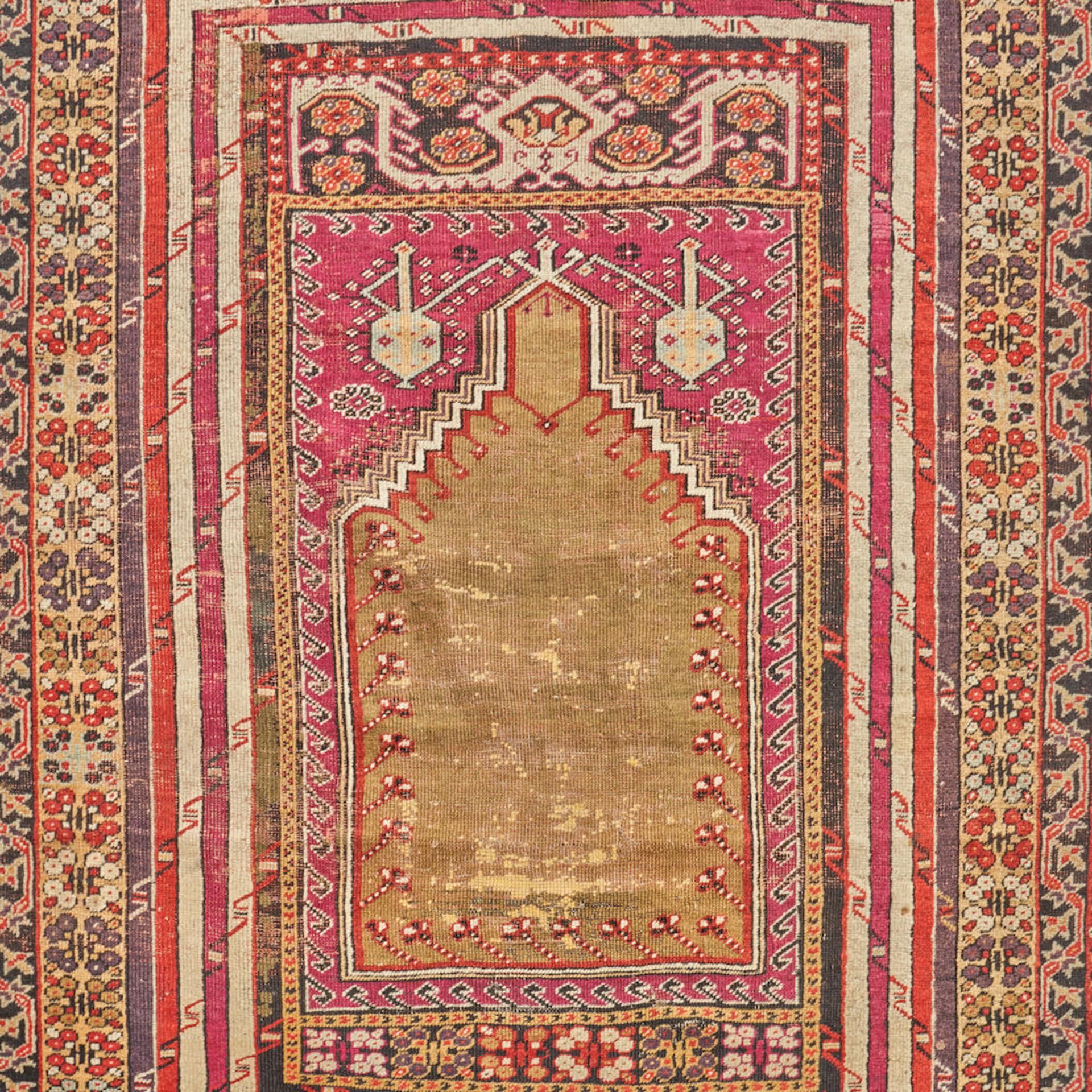 Kirshehir Prayer Rug Anatolia 4 ft. 3 in. x 5 ft. 5 in. - Bild 3 aus 3