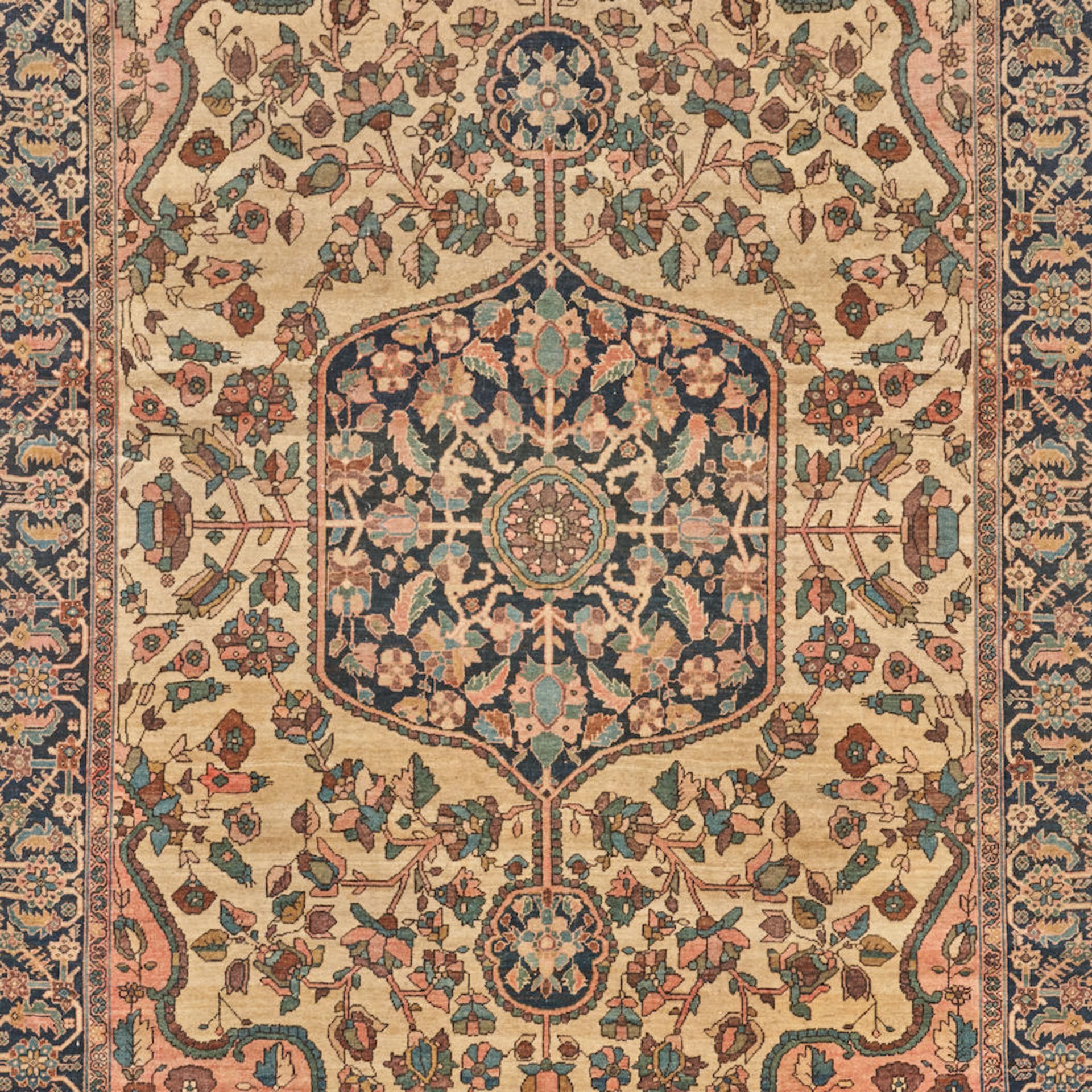 Feraghan Rug Iran 4 ft. 1 in. x 6 ft. 4 in. - Bild 3 aus 3