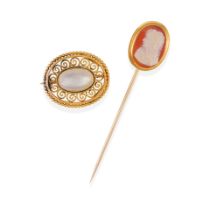 AN ANTIQUE PENDANT BROOCH AND STICK PIN