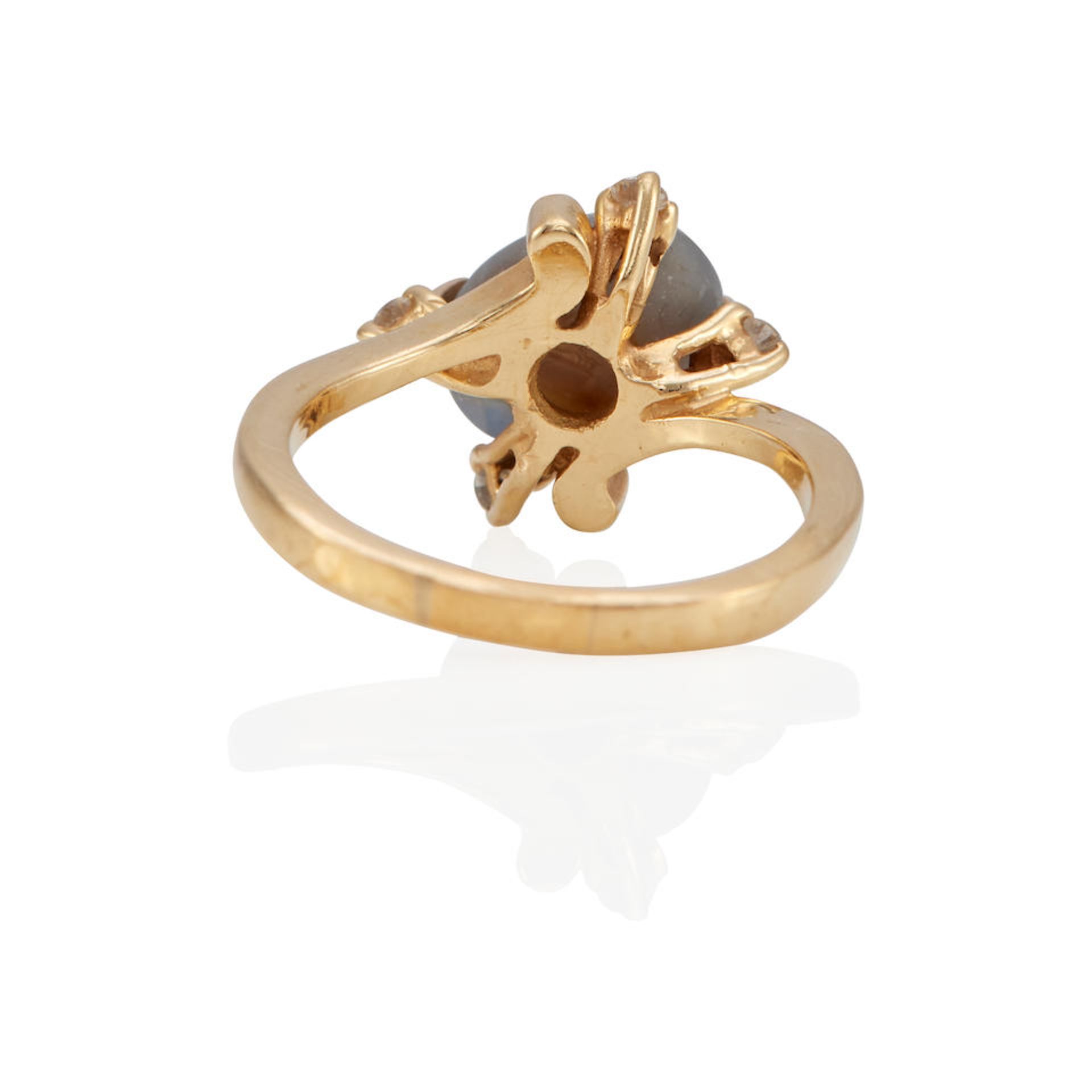 A 14K GOLD, STAR SAPPHIRE AND DIAMOND RING - Image 2 of 3
