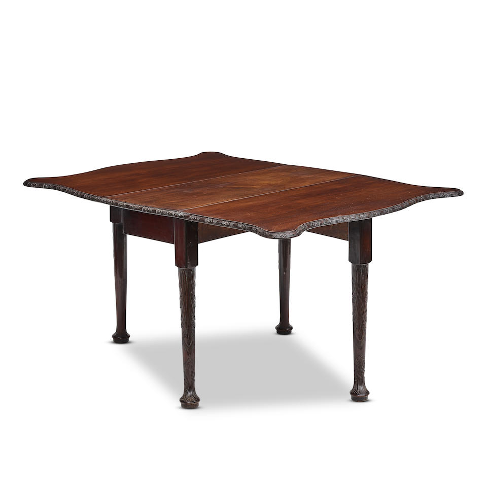 AN IRISH GEORGE III MAHOGANY DROP-LEAF TABLELate 18th century