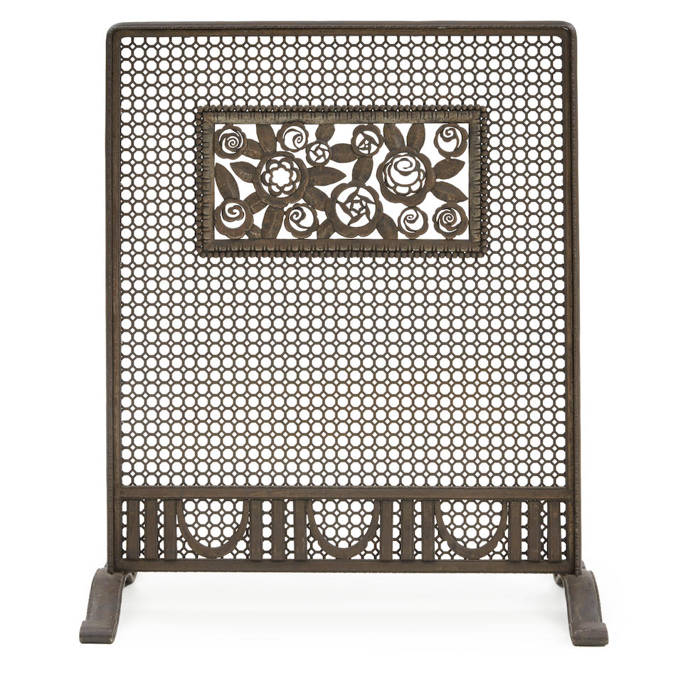 FRENCH ART DECO WROUGHT IRON AND STEEL FIRE SCREEN, c. 1930, apparently unmarked, ht. 35 3/4, wd...