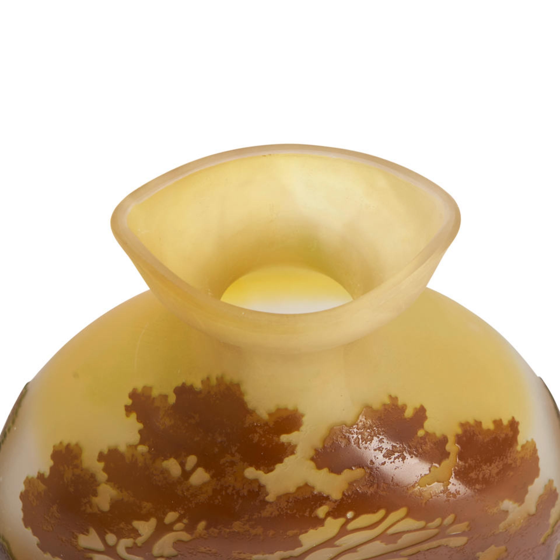 GALLE CAMEO GLASS LANDSCAPE VASE, France, early 20th century, cameo mark 'Galle,' ht. 5 1/2 in. - Bild 4 aus 5