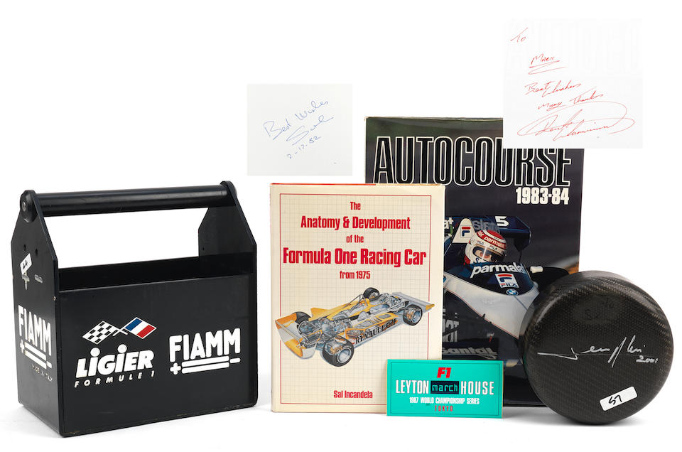 Assorted F1 signed memorabilia, ((5))