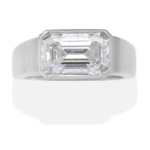 DIAMOND SINGLE-STONE RING