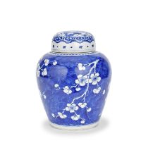 A BLUE AND WHITE 'PRUNUS' JAR AND RELATED COVER Kangxi (2)