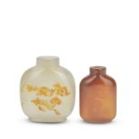 TWO AGATE SNUFF BOTTLES Late Qing Dynasty (2)