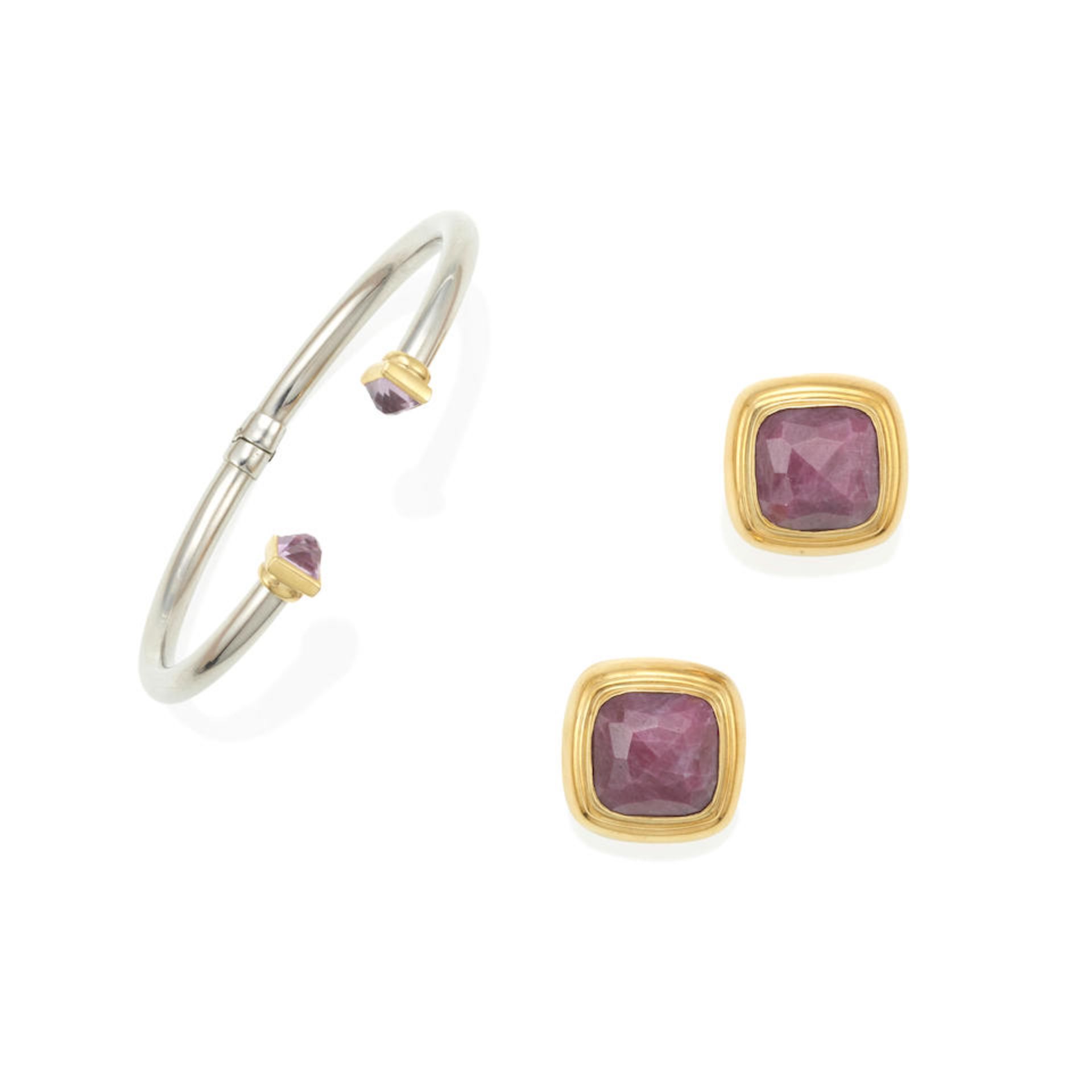 PAIR OF GOLD AND RUBY EARRINGS AND GOLD, WHITE METAL AND AMETHYST HINGED CUFF