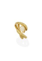 FANCY LIGHT YELLOW DIAMOND RING