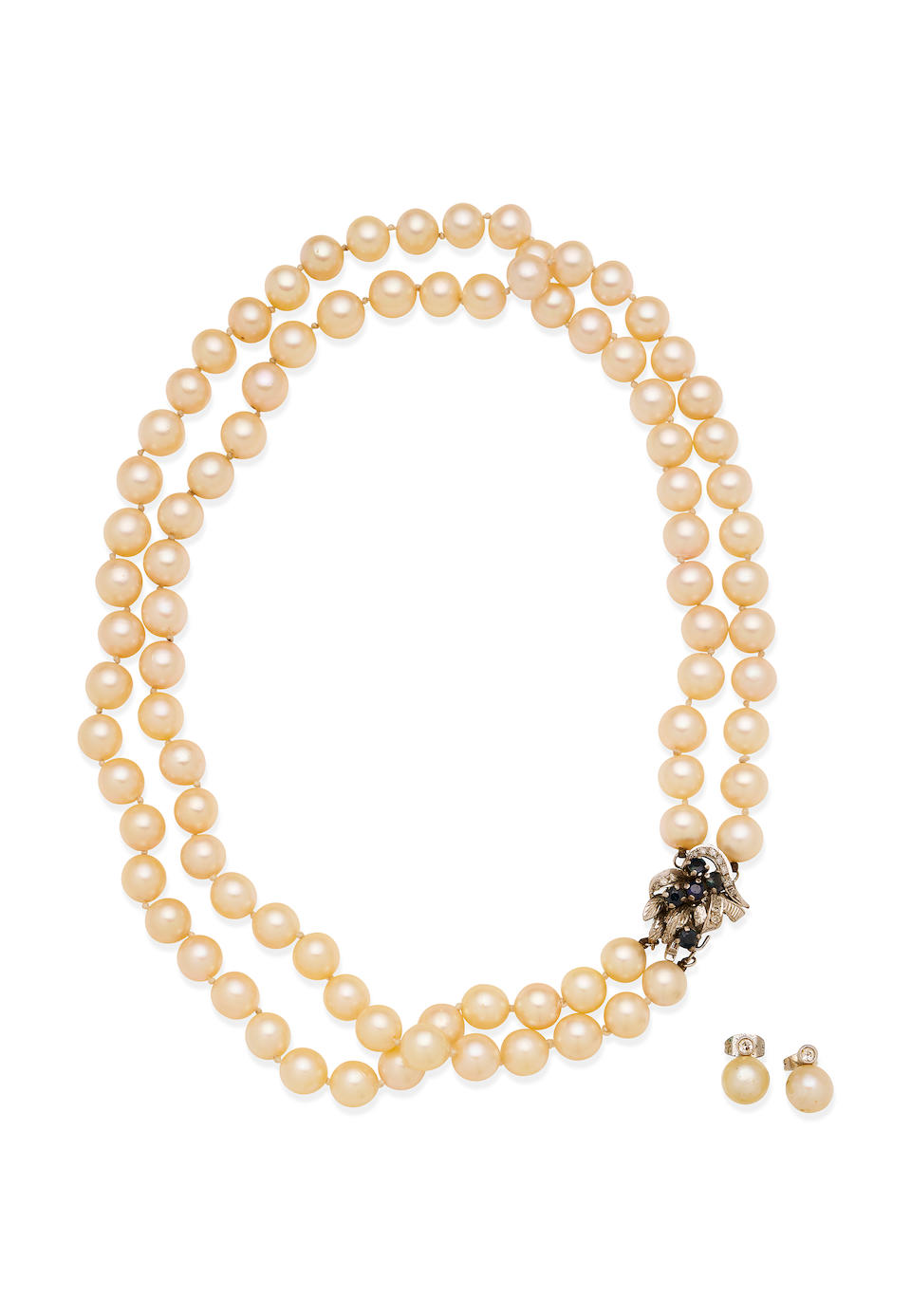 CULTURED PEARL NECKLACE AND EARRINGS