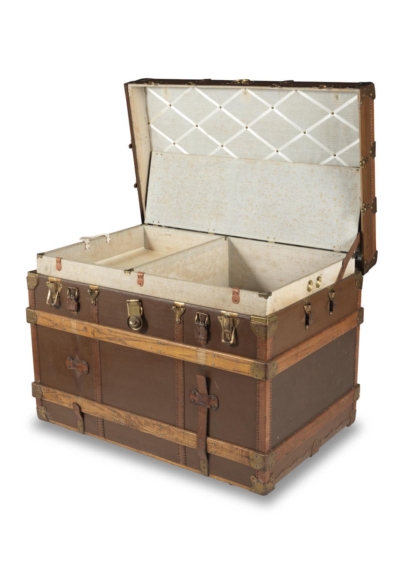 An early 20th century American steamer trunk made by Henry Likly & Co, Rochester (New York) - Image 2 of 3