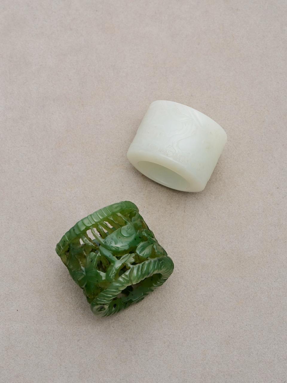 Two jade archers' rings 19th/ 20th century (2)